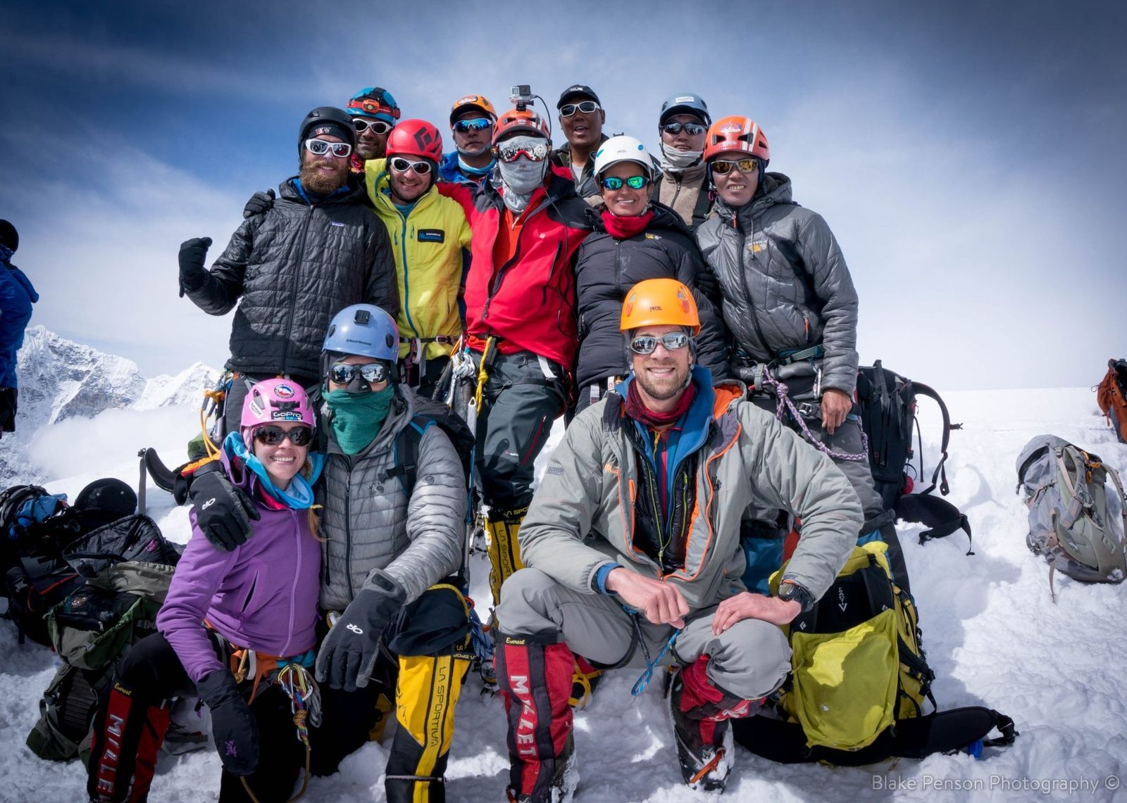 The whole gang (5 Hybrid climbers, two Western Guides, and our Sherpa)