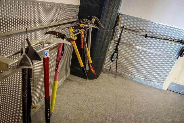 Hörnlihütte – Ice Axe and Walking pole racks (nice touch)