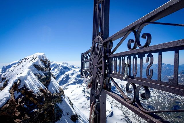 Matterhorn Summit – 4478m – Italy to the right, Switzerland to the left