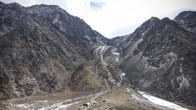 Looking back up at the pass from the bottom (would be a tough day to the top from this side)