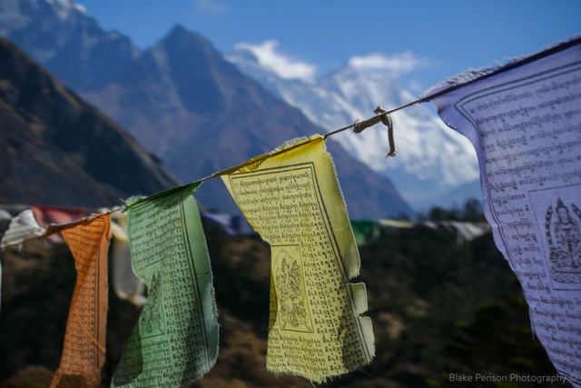 Prayer flags, Everest and Lhotse above Khumjung