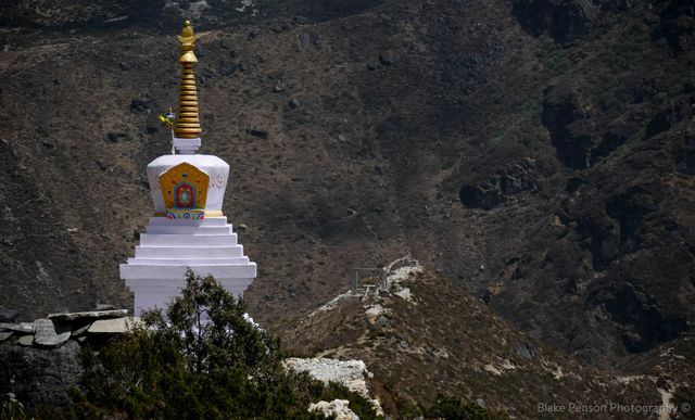 Stupa on the way to the Monastary