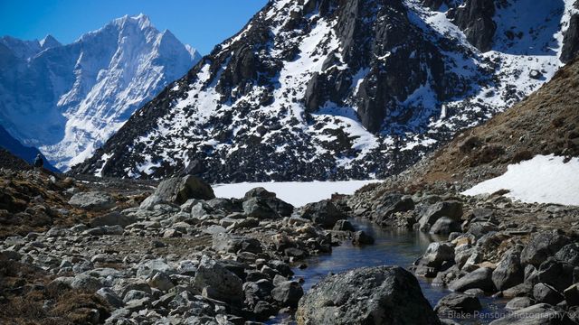Leaving Gokyo