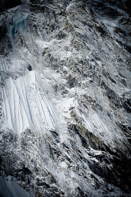 The walls of Nuptse
