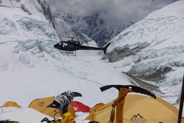The Manage chopper coming in for the long line rescue