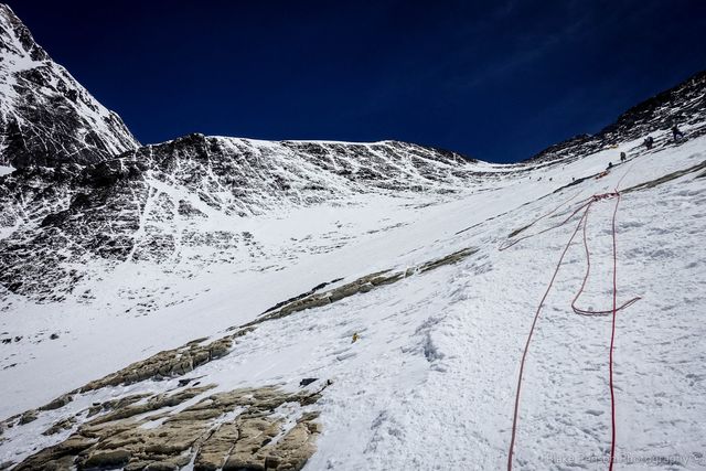 The rocks of the Yellow Band with the Geneva Spur in the background. You can see the trail going up the Spur